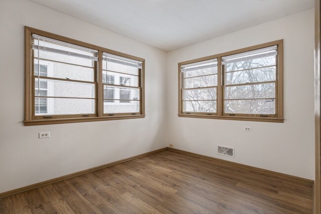 Foto del edificio - 1212 Summit Ave