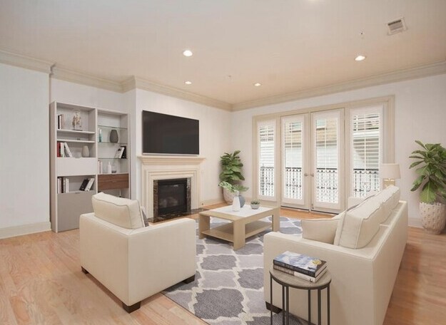Building Photo - 2848 Woodside