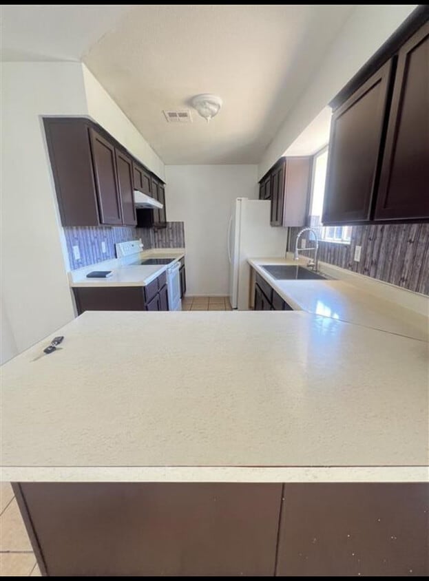 Foto principal - 2975 W 27th Ln