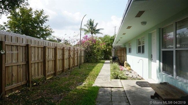 Building Photo - 615 NW 18th St