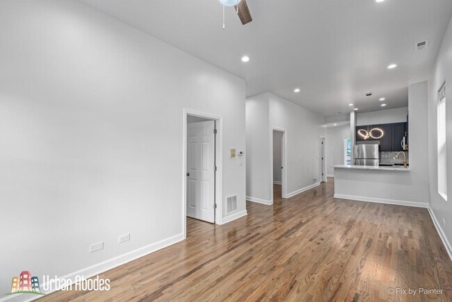 Foto del edificio - 2434 W Moffat St