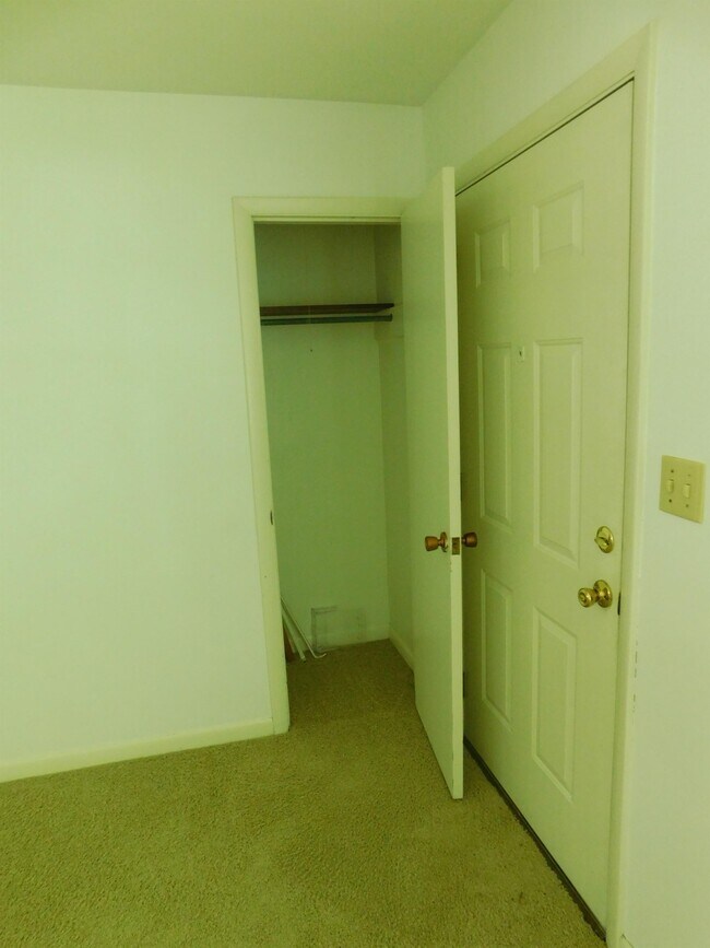 Foto del edificio - 1402 E McHenry St
