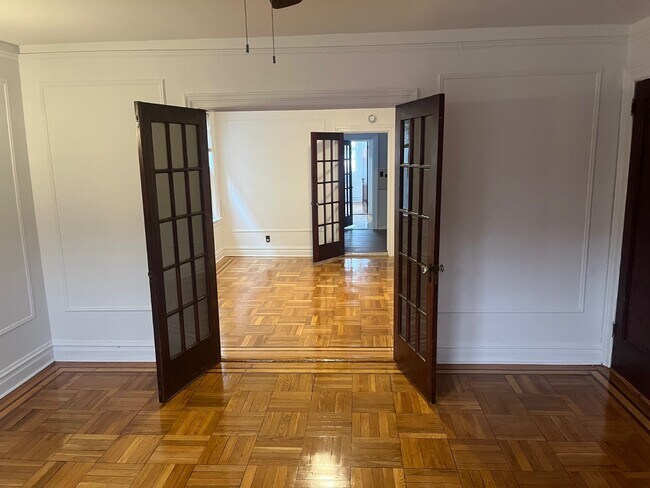 Foto del edificio - 767 Bartholdi St