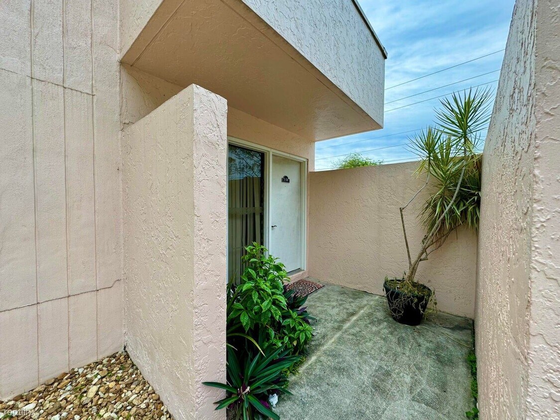 Primary Photo - 1 br, 1 bath House - 33 Deer Creek Rd Apt ...