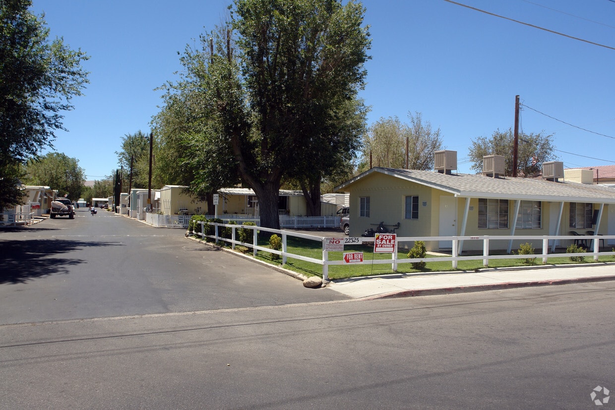 Apple Valley Mobile Home Lodge Apartments Apple Valley, CA