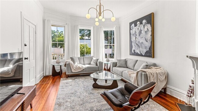 Building Photo - 319 E Anderson St