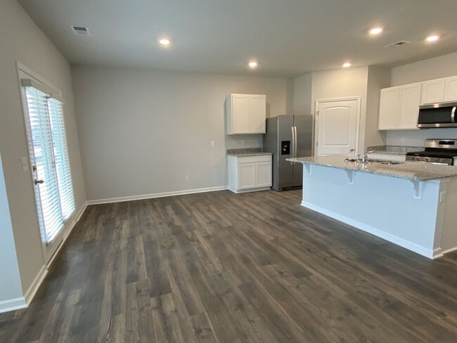 Building Photo - 5058 Hunters Village Dr