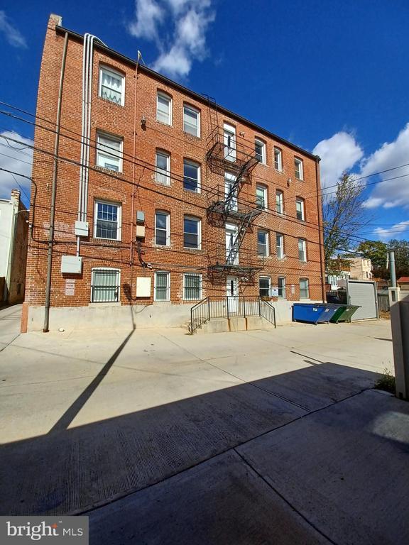 Building Photo - 610 Irving St NW