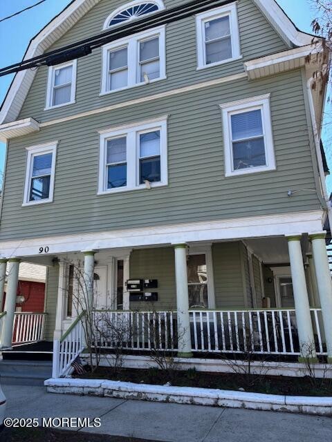 Primary Photo - 90 Mt Hermon Way