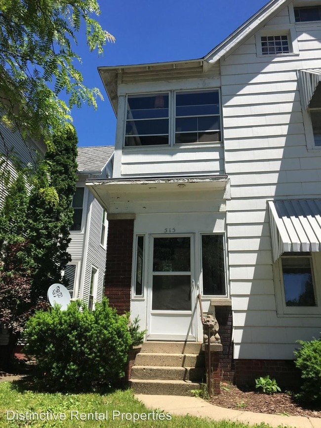 Building Photo - 515 S 9th St