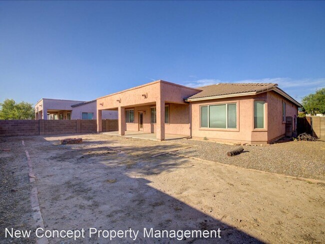 Building Photo - 3 br, 2 bath House - 12675 N. Maize Dr.