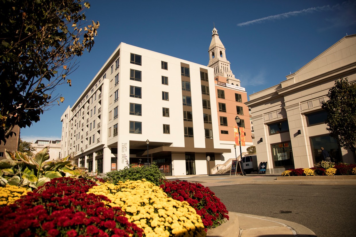 Foto principal - Front Street Lofts