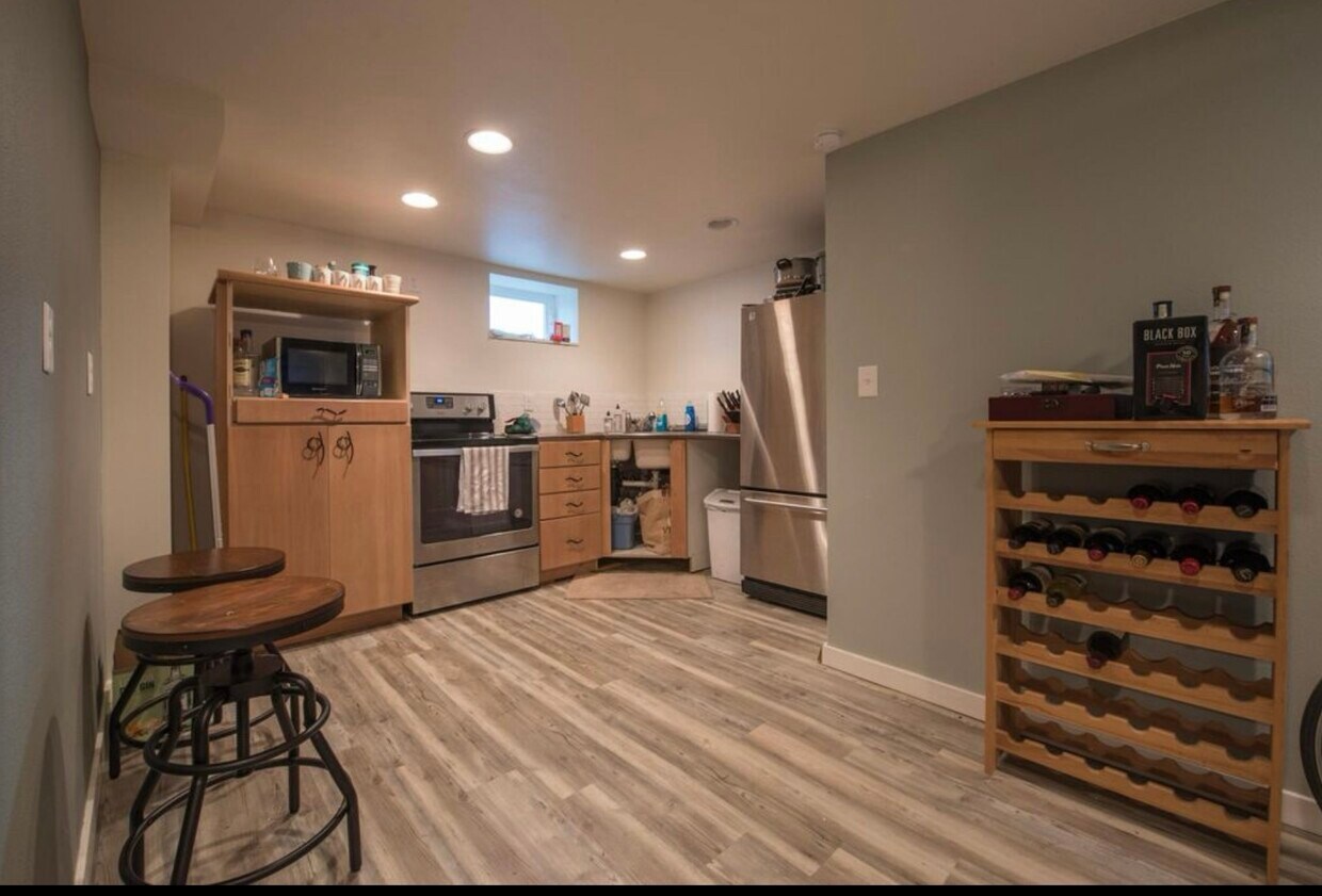 Foto principal - 702 W Myrtle St