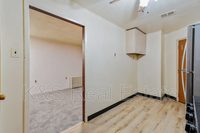 Foto del edificio - 441-443-445 Library St