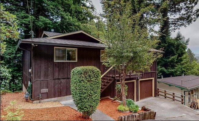 Foto del edificio - 948 Shirley Blvd