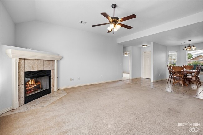 Foto del edificio - 1002 Applewood Cir