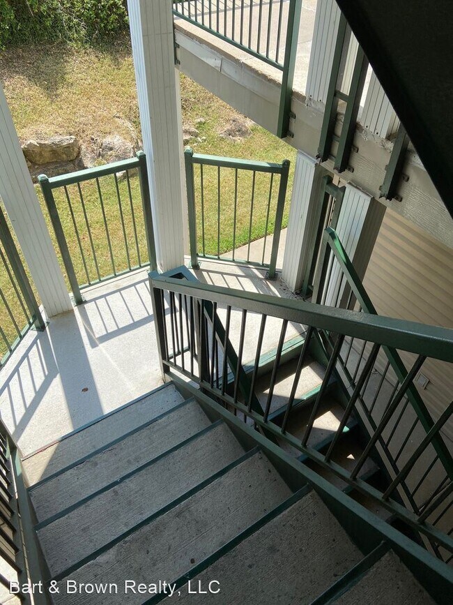 Foto del edificio - 2 br, 2 bath House - 835 Fairview Dr K-3