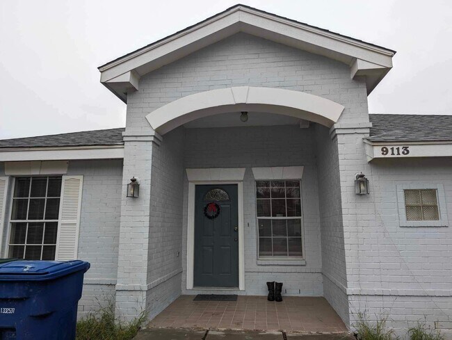 Building Photo - 9113 Snow Falls Dr