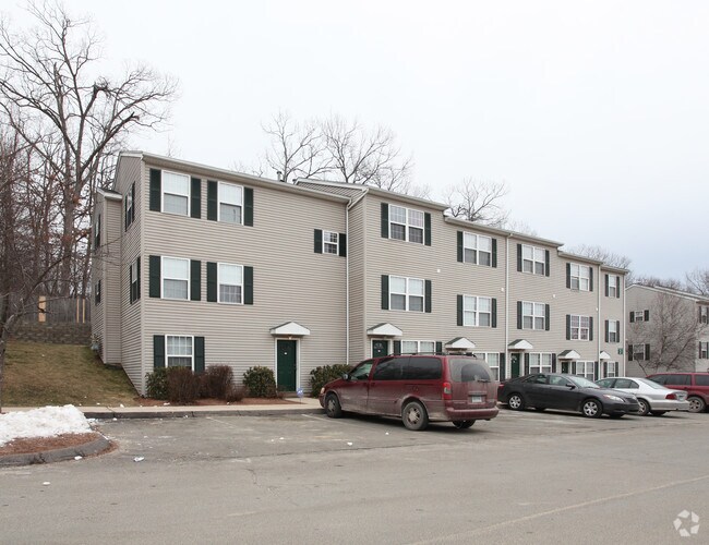 Watertown Crossings Apartments Waterbury, CT