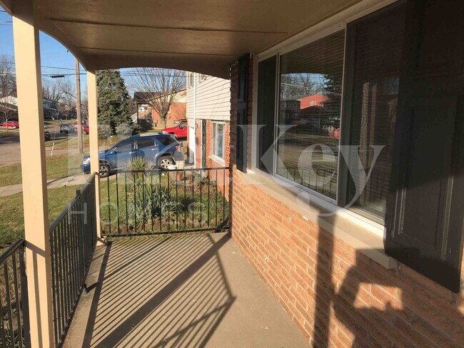 Foto del edificio - 5994 Waldway Ln