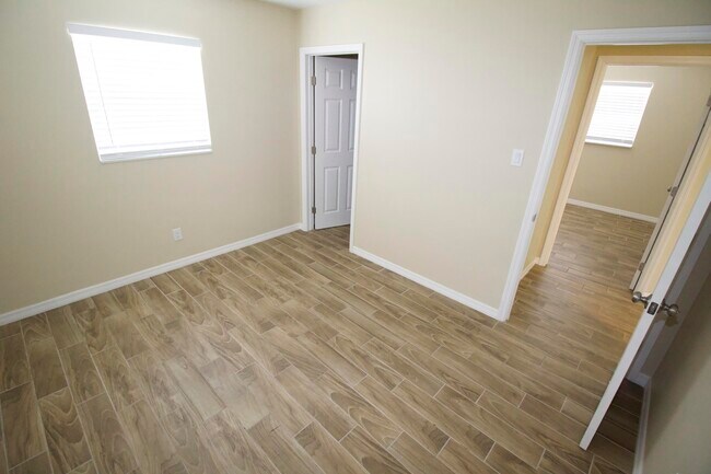 Foto del edificio - 9203 Silverthorne Dr