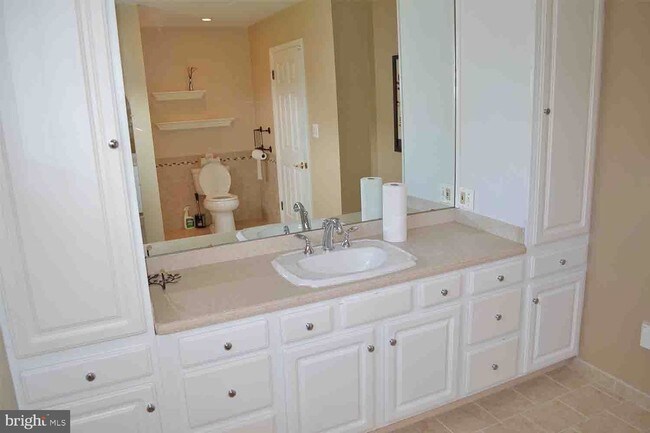 Building Photo - 2308 Back Acre Cir