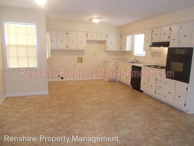 Building Photo - 3 br, 1.5 bath House - 4059 Oak Road