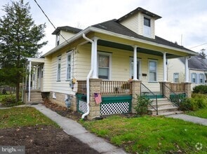 Building Photo - 108 S Monroe Ave