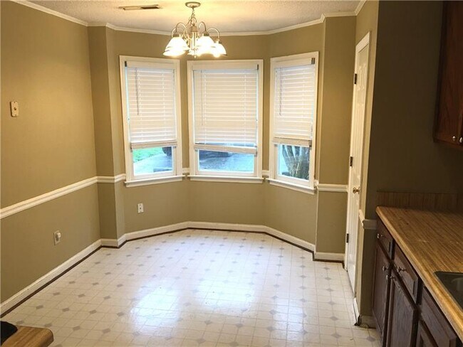 Foto del edificio - 1328 Poplar Pointe