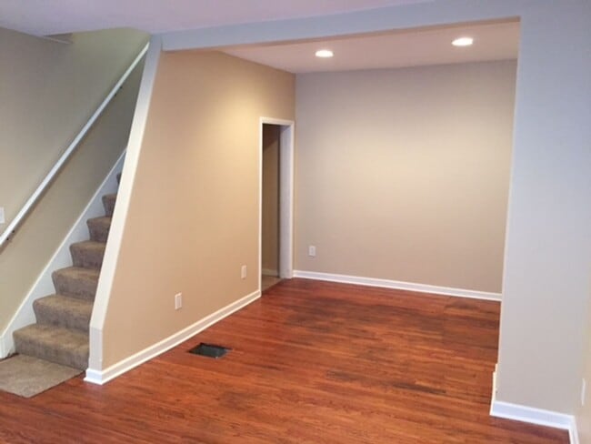 Building Photo - Charming 3 Bedroom, 1 Bath Home in the Swa...