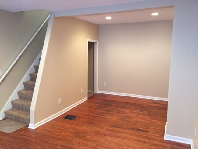Foto del edificio - Charming 3 Bedroom, 1 Bath Home in the Swa...