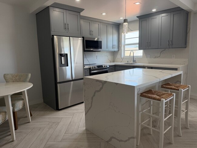 Kitchen - 2500 NE 48th Ln