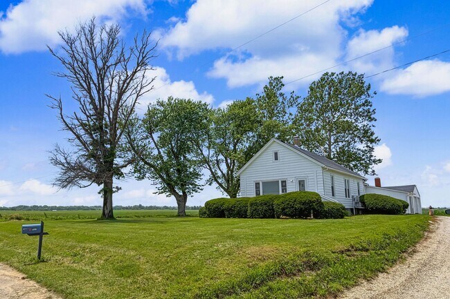 Foto del edificio - 3 Bedroom, 1 Bathroom Rural Home for Rent – Farmer City, IL-INTERIOR PHOTOS COMING SOON!