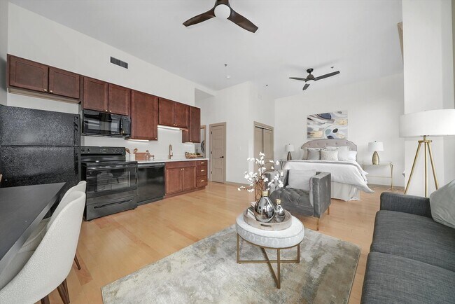 Building Photo - 115 W Galena Blvd