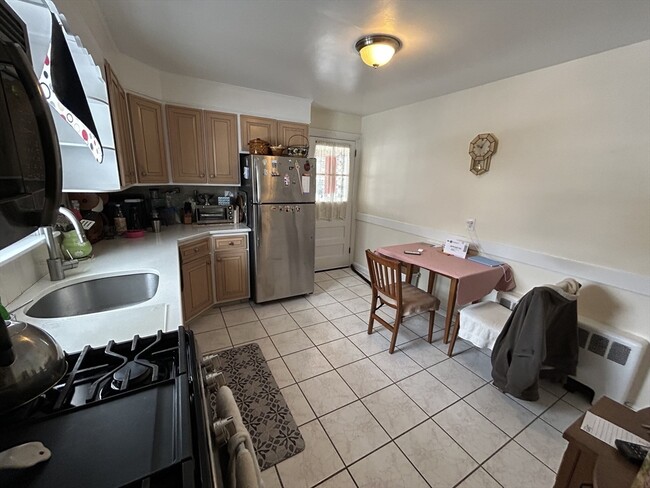 Building Photo - 45 Essex St