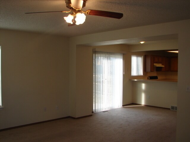 Foto del edificio - 4954 Ardley Dr