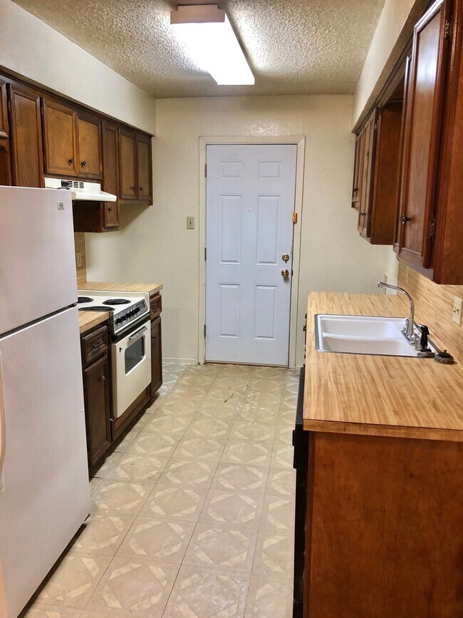 Foto del edificio - 6104 37th St