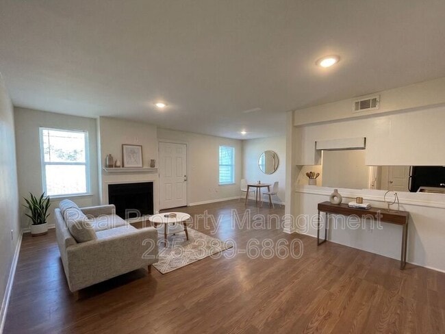 Building Photo - 7743 Bles Ave