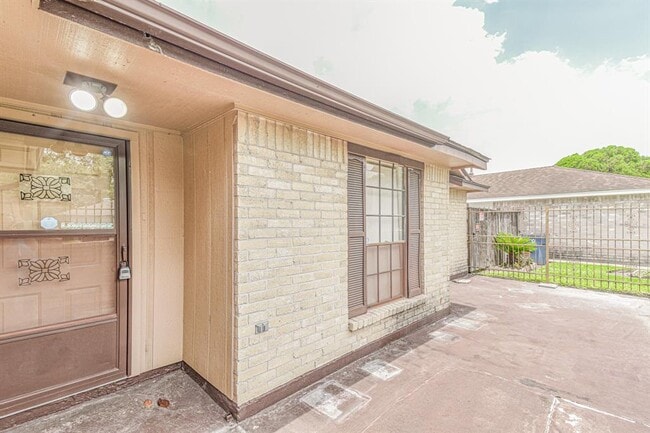 Foto del edificio - 3803 Lochmire Ln