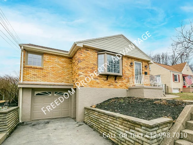 Building Photo - 3244 Elderwood Dr