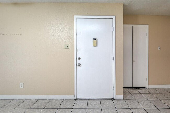 Building Photo - 12955 Woodforest Blvd