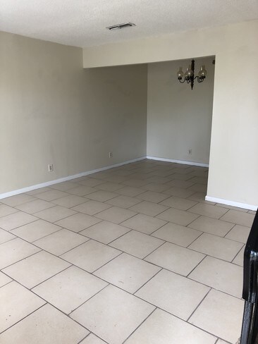 Foto del edificio - 4324 Wilson St.