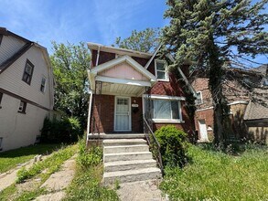 Building Photo - 15387 Lesure St