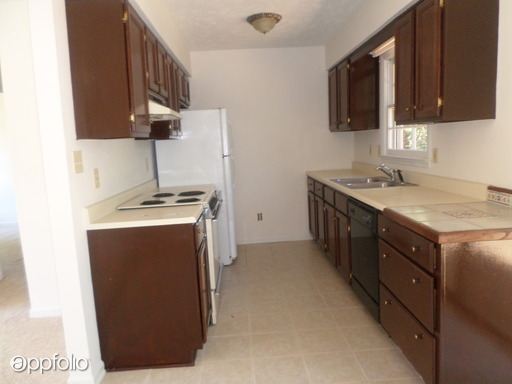 Building Photo - 2287 Kerfield Ct