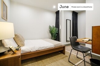 Building Photo - Room in Shared 3 bed/2 bath home in Upper West Side