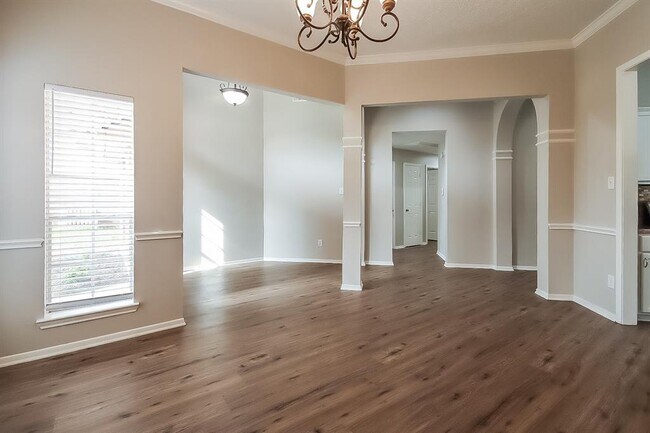 Foto del edificio - 3730 Oaklace Dr