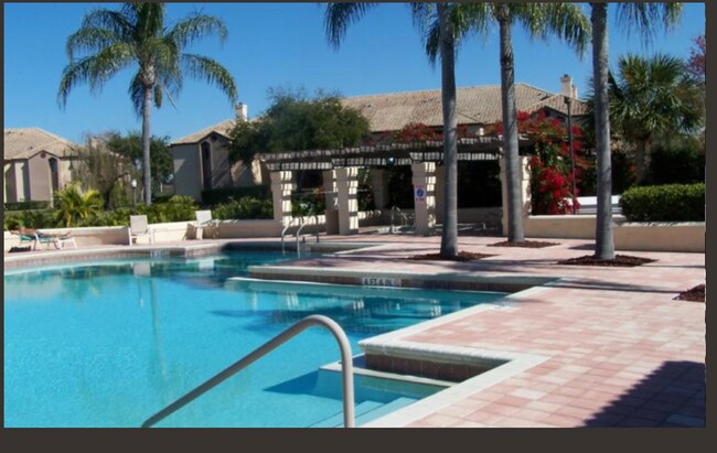 Foto del edificio - 10263 Gandy Blvd N