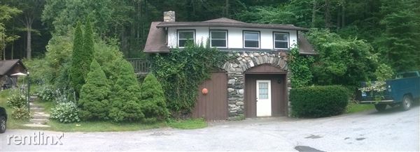 Primary Photo - 12 King Ln
