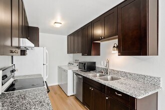 Building Photo - 3908 Camphor Ln