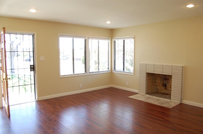 Building Photo - 16106 Bonsallo Ave